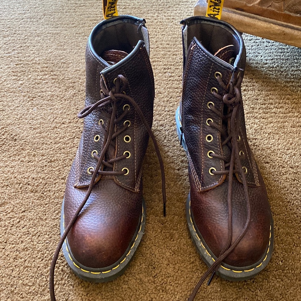 Dr Martens Air Wair Boots SZ 11
